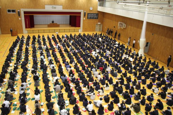 071225　終業式・表彰 (1).JPG